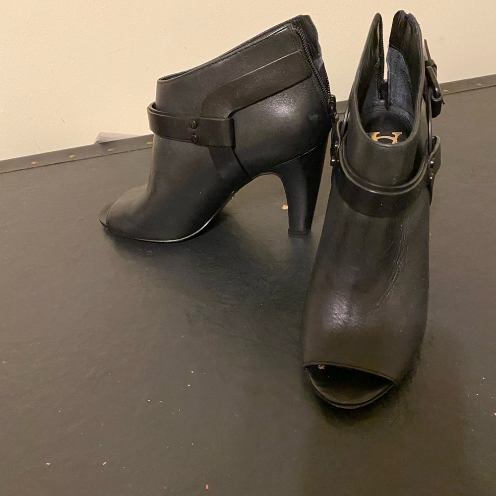 Vince Camuto Black Leather Decorative Side Strapped Peep-Toe Ankle Booties